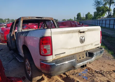 2022 Ram 2500 Big Horn 4X4 6'4 Box from USA, damaged, VIN 3C6UR5DL1NG216202